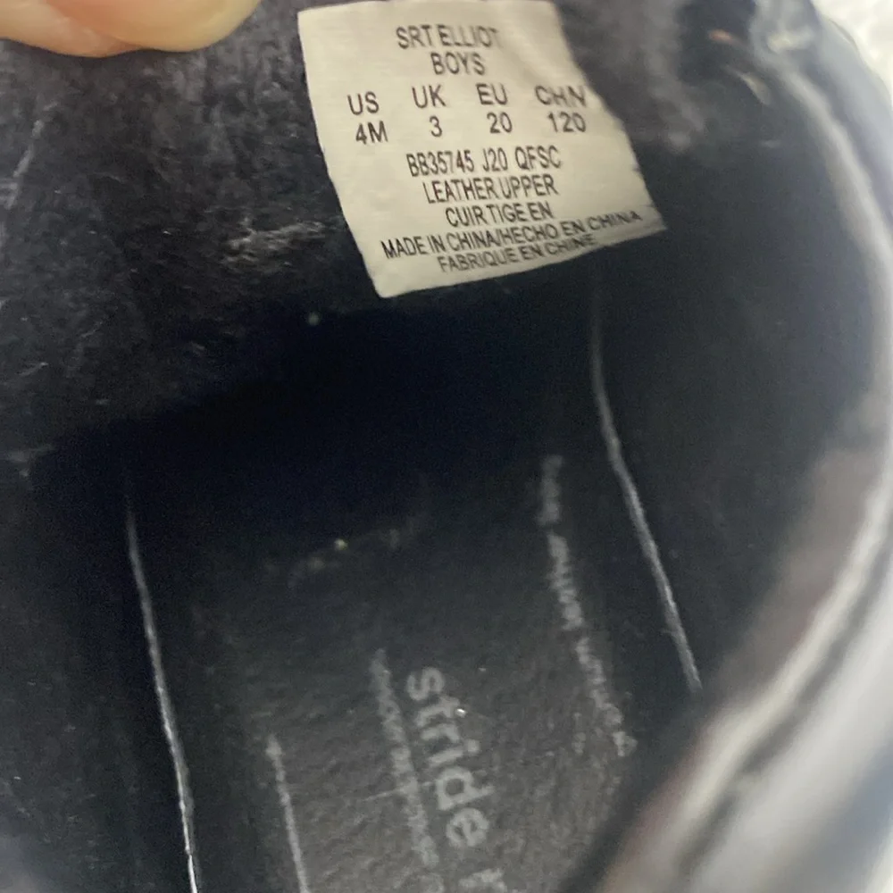 Stride rite leather baby shoes